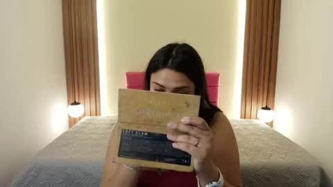 Snapshot of ivonneross_ chatting on 05/07/26, 12:21 I V O N N E R O S S online show from 05/07/26, 12:21