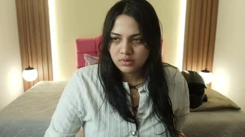 Snapshot of ivonneross_ chatting on 05/26/26, 12:12 I V O N N E R O S S online show from 05/26/26, 12:12