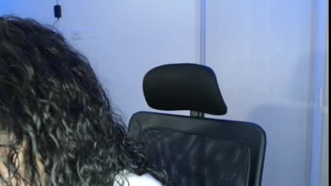 Snapshot of ivonny111 chatting on 10/17/25, 10:23 ivonny111 online show from 10/17/25, 10:23