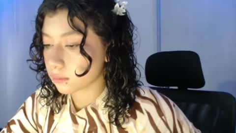 Snapshot of ivonny111 chatting on 10/22/25, 01:55 ivonny111 online show from 10/22/25, 01:55