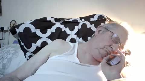 Snapshot of ivorlittlun chatting on 05/03/26, 11:11 ivorlittlun online show from 05/03/26, 11:11