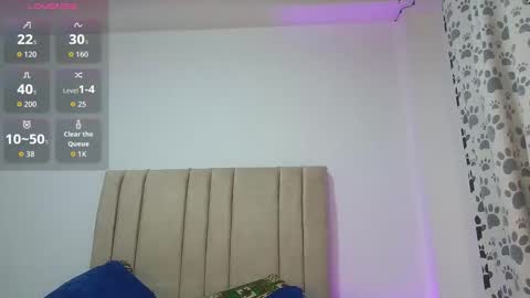 Snapshot of ivory3333 chatting on 12/03/25, 12:51 Quee kitty33 cam online show from 12/03/25, 12:51