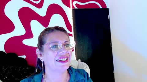 Snapshot of ivory_mistress chatting on 05/22/26, 01:28 ivory_mistress online show from 05/22/26, 01:28