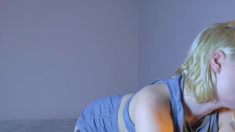 ivory_soule online show from 10/28/25, 07:27