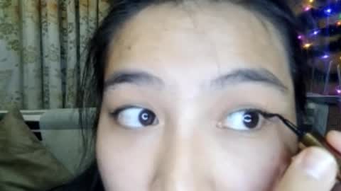 Snapshot of ivory_vibe chatting on 12/16/25, 03:06 Hey EveryoneIm ElzaGlad to see you in my room online show from 12/16/25, 03:06