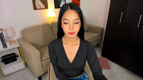 kirstenelsie online show from 01/16/25, 03:23