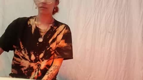 ivorytrixx online show from 12/01/25, 11:54