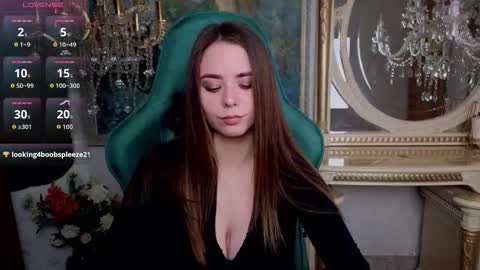 Snapshot of ivorywood_ chatting on 09/21/25, 02:19 ivorywood_ online show from 09/21/25, 02:19