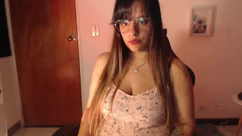 Snapshot of ivvy_bloom chatting on 04/04/26, 02:10 IVVY online show from 04/04/26, 02:10