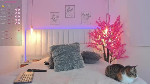 Snapshot of ivy___collins chatting on 03/01/25, 12:07 maria online show from 03/01/25, 12:07