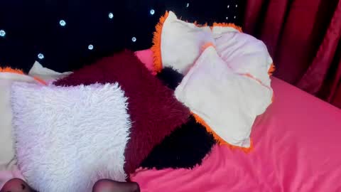 Snapshot of ivy__taylorr chatting on 03/02/25, 05:12 Diana Rojas online show from 03/02/25, 05:12