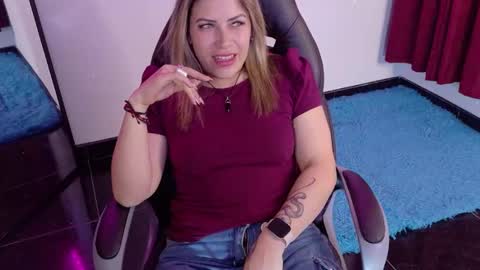 Snapshot of ivy__taylorr chatting on 09/21/25, 07:21 Diana Rojas online show from 09/21/25, 07:21