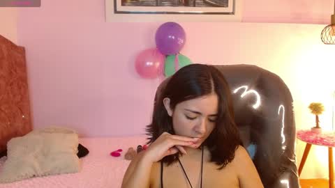 Snapshot of ivy_gail chatting on 01/28/25, 04:08  IVY online show from 01/28/25, 04:08