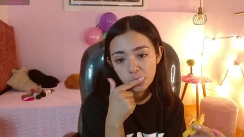 Snapshot of ivy_gail chatting on 01/29/25, 04:58  IVY online show from 01/29/25, 04:58