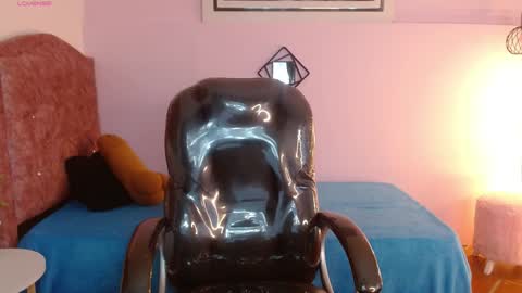 Snapshot of ivy_gail chatting on 02/07/25, 04:37  IVY online show from 02/07/25, 04:37