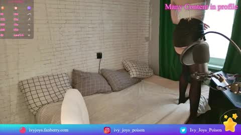 I v y  online show from 02/22/25, 10:29