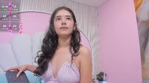 Snapshot of ivy_petit chatting on 06/21/26, 11:24 Ivy petit online show from 06/21/26, 11:24