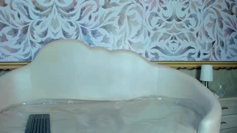 Snapshot of ivy_rae_xxx chatting on 10/08/25, 03:20 Ivy Rae online show from 10/08/25, 03:20