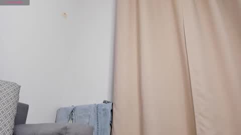 Snapshot of ivy_s chatting on 11/23/25, 08:52 Ivy online show from 11/23/25, 08:52