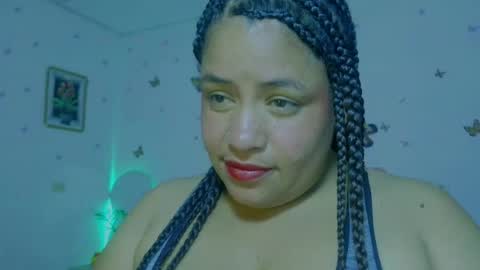 Snapshot of ivydesouzaa chatting on 07/17/26, 04:30 ivydesouza online show from 07/17/26, 04:30