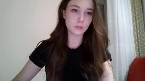 Snapshot of ivyfeel chatting on 10/09/25, 04:27 ivyfeel online show from 10/09/25, 04:27