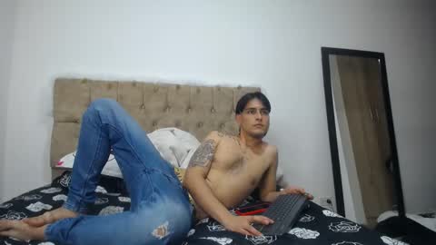 ivyjohns online show from 12/08/24, 03:32