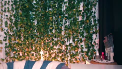 Snapshot of ivyjonson chatting on 12/07/24, 04:03 Miss Ivy online show from 12/07/24, 04:03