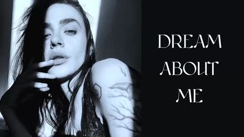 Snapshot of ivyjonson chatting on 01/10/25, 08:04 Miss Ivy online show from 01/10/25, 08:04