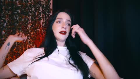 Snapshot of ivyjonson chatting on 01/19/25, 07:26 Miss Ivy online show from 01/19/25, 07:26