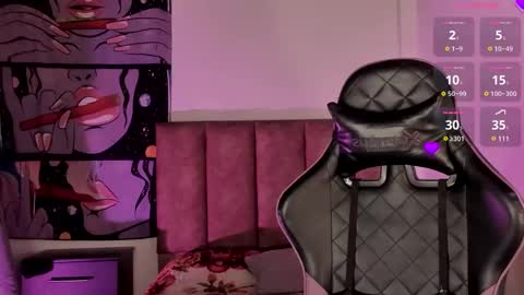 Snapshot of ivymanson_ chatting on 11/20/25, 05:45 Camila online show from 11/20/25, 05:45