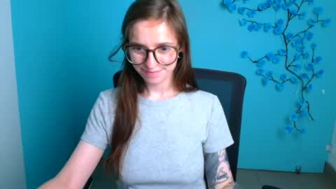 Snapshot of ivynoir_ chatting on 06/20/26, 10:51 Ivy online show from 06/20/26, 10:51