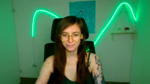 Snapshot of ivynoir_ chatting on 06/25/26, 11:59 Ivy online show from 06/25/26, 11:59