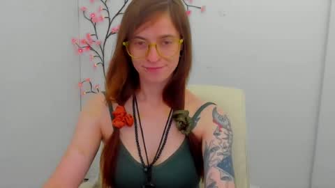 Snapshot of ivynoir_ chatting on 06/27/26, 01:39 Ivy online show from 06/27/26, 01:39
