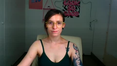Snapshot of ivynoir_ chatting on 06/28/26, 12:55 Ivy online show from 06/28/26, 12:55
