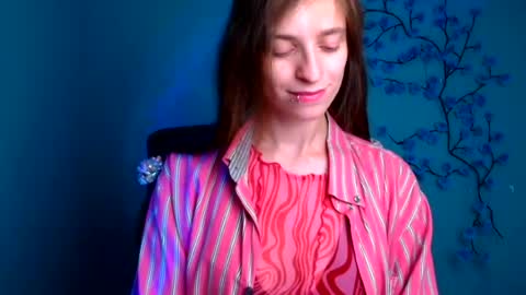 Snapshot of ivynoir_ chatting on 07/18/26, 02:32 Ivy online show from 07/18/26, 02:32