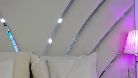 Ivy online show from 12/01/25, 06:46