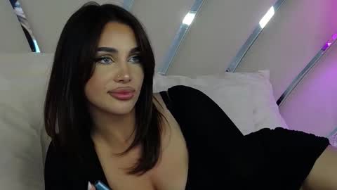 Snapshot of ivynox chatting on 03/24/26, 10:15 Ivy online show from 03/24/26, 10:15