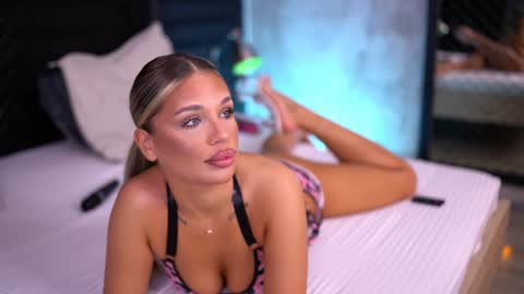 IvyRowa online show from 01/23/25, 07:29