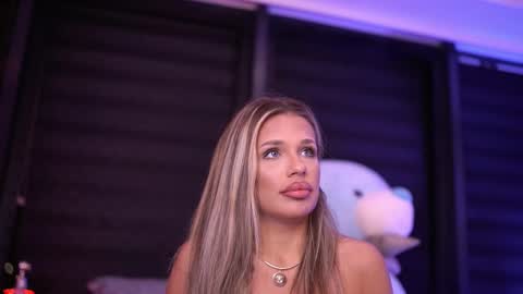 IvyRowa online show from 02/23/25, 01:46