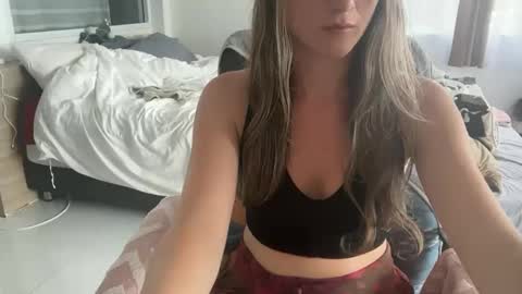 ivysagex online show from 11/11/25, 07:19