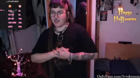 Snapshot of ivyshrumx chatting on 10/12/25, 07:02 Ivy ShrumX online show from 10/12/25, 07:02