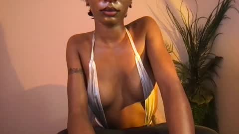 Snapshot of ivyskye_ chatting on 07/09/26, 09:19 ivyskye_ online show from 07/09/26, 09:19