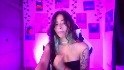Snapshot of ivystone_ chatting on 04/17/26, 03:09 Ivy online show from 04/17/26, 03:09
