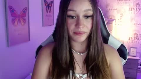 Snapshot of ivyy_crystal chatting on 02/11/25, 11:12 Ivy online show from 02/11/25, 11:12