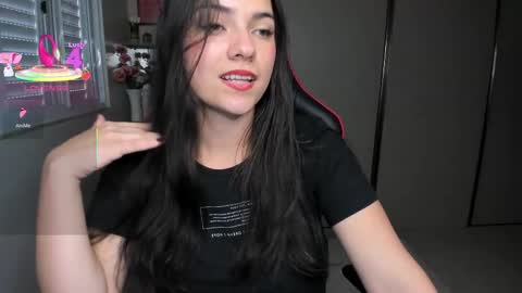 Snapshot of ivyy_scott chatting on 10/23/25, 05:55 Ivvy online show from 10/23/25, 05:55