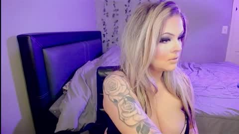 Snapshot of iwantsumbody chatting on 03/21/26, 05:23 Ashley3 online show from 03/21/26, 05:23