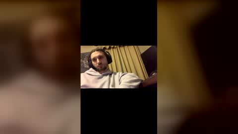 Snapshot of iwhitesmurf chatting on 02/17/26, 08:44 iwhitesmurf online show from 02/17/26, 08:44