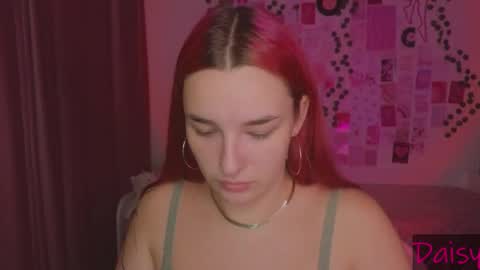 Snapshot of iwi_wi_wi chatting on 09/21/25, 11:17 Daisy online show from 09/21/25, 11:17