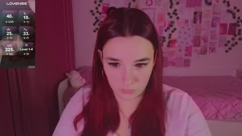 Snapshot of iwi_wi_wi chatting on 11/02/25, 05:15 Daisy online show from 11/02/25, 05:15