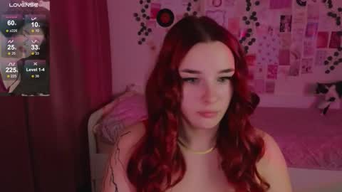 Snapshot of iwi_wi_wi chatting on 11/09/25, 05:44 Daisy online show from 11/09/25, 05:44